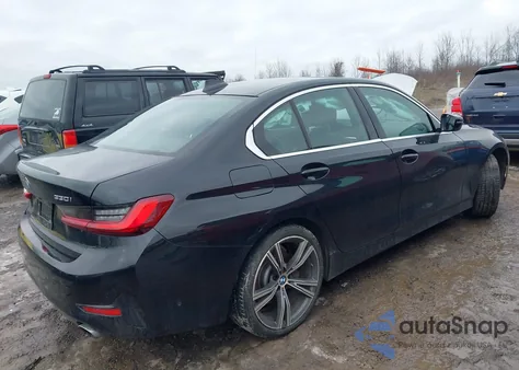 2022 BMW 330I xDrive z USA, uszkodzony, nr VIN 3MW5R7J02N8C32306